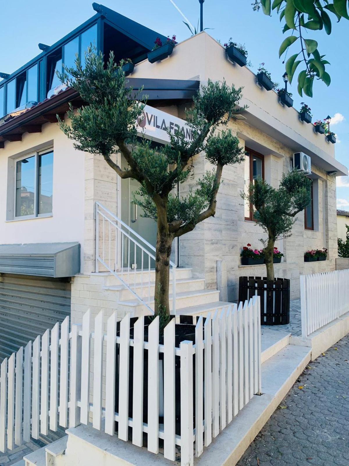 Vila Franko Berat Exterior foto